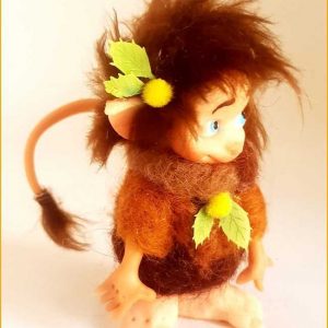figura-artesanal-troll-del-bosque