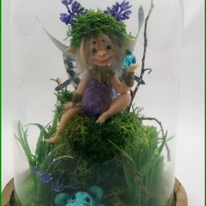 figura-hada-del-agua-en-campana-cristal