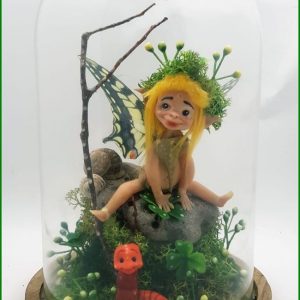 figura-hada-del-bosque-en-campana-cristal