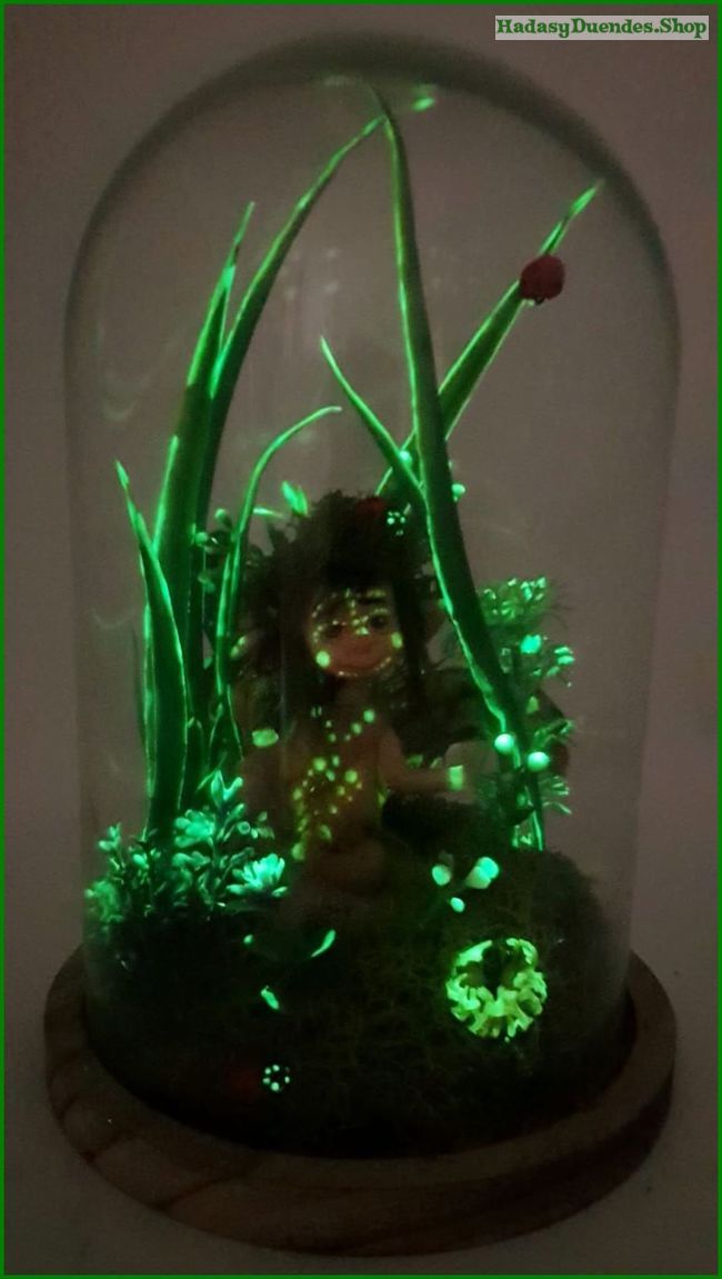 hada-fluorescente-en-campana-de-cristal hada-fluorescente-en-campana-de-cristal